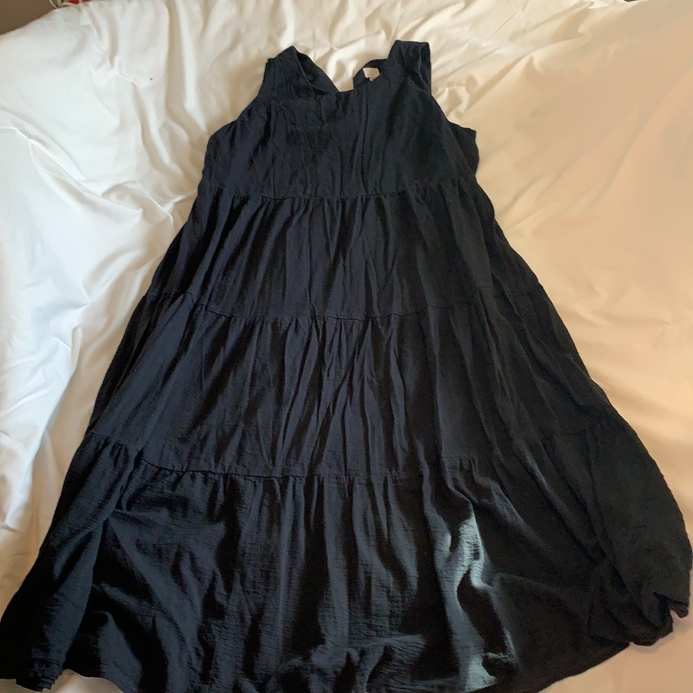 Black tiered midi